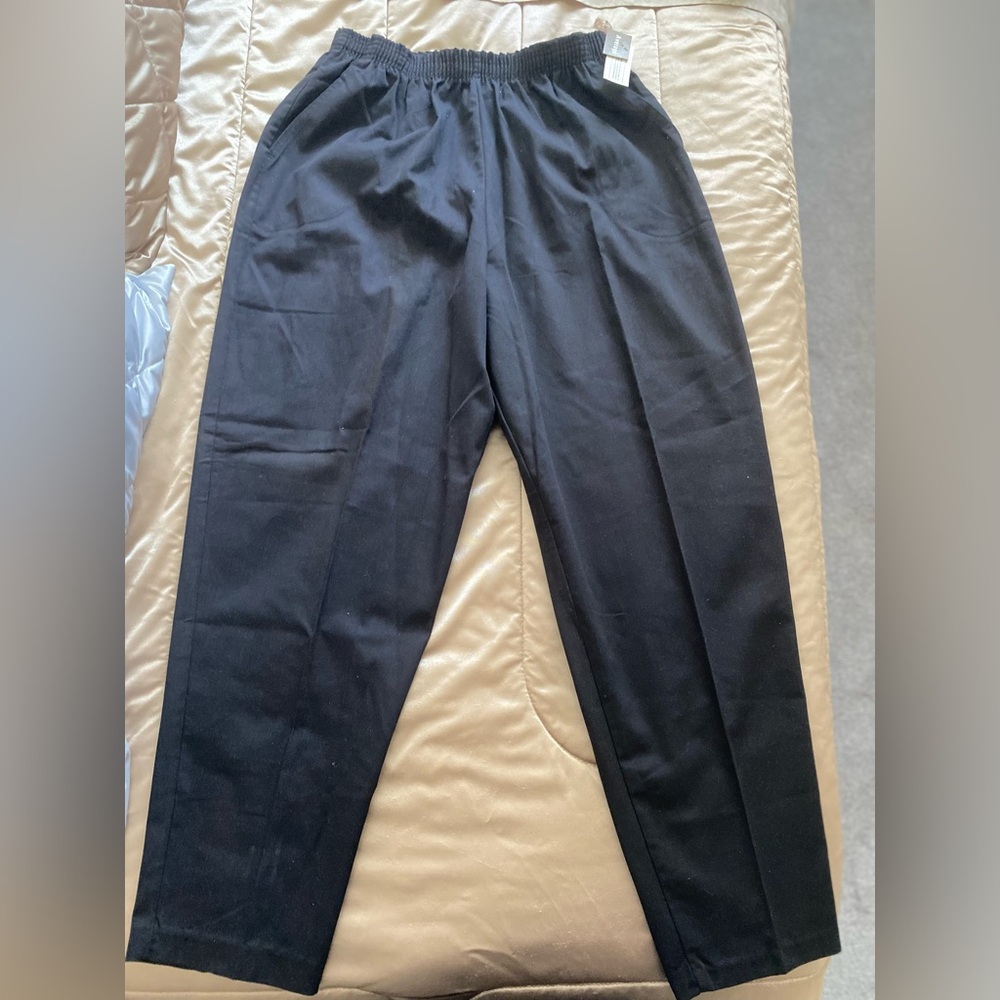 (NWT) Women’s Black Pants
